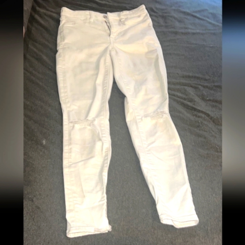 🤩 Host Pick🤩 American Eagle Super Stretch Skinny White Jeans